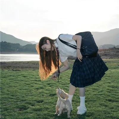 玫瑰园里的老少爷们儿